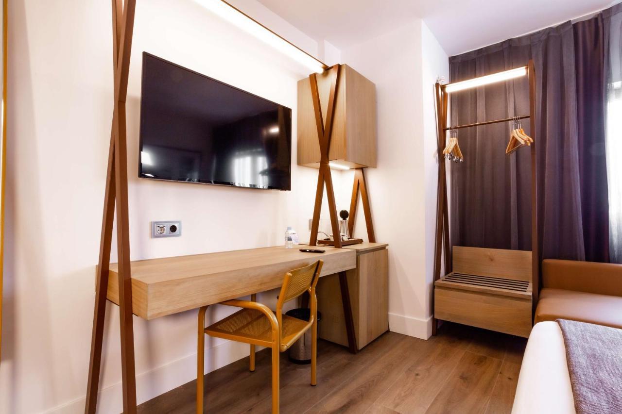เบสต์ เวสเทิร์น พลัส โฮเต็ล อัลฟา แอโรปวยร์โต Hotel เอลปรัตเดยูเบรกัต ภายนอก รูปภาพ