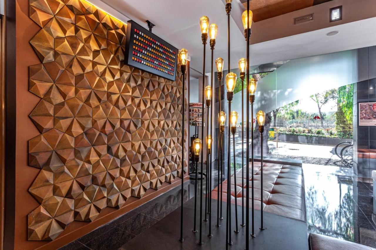 เบสต์ เวสเทิร์น พลัส โฮเต็ล อัลฟา แอโรปวยร์โต Hotel เอลปรัตเดยูเบรกัต ภายนอก รูปภาพ